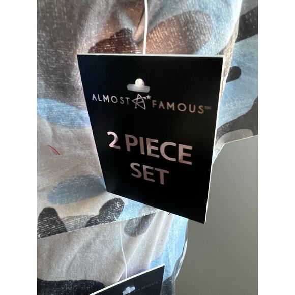 NWT Almost Famous Blue Camo Fleece Long Sleeve Hoodie Top and Shorts Set 2X - Picture 8 of 11